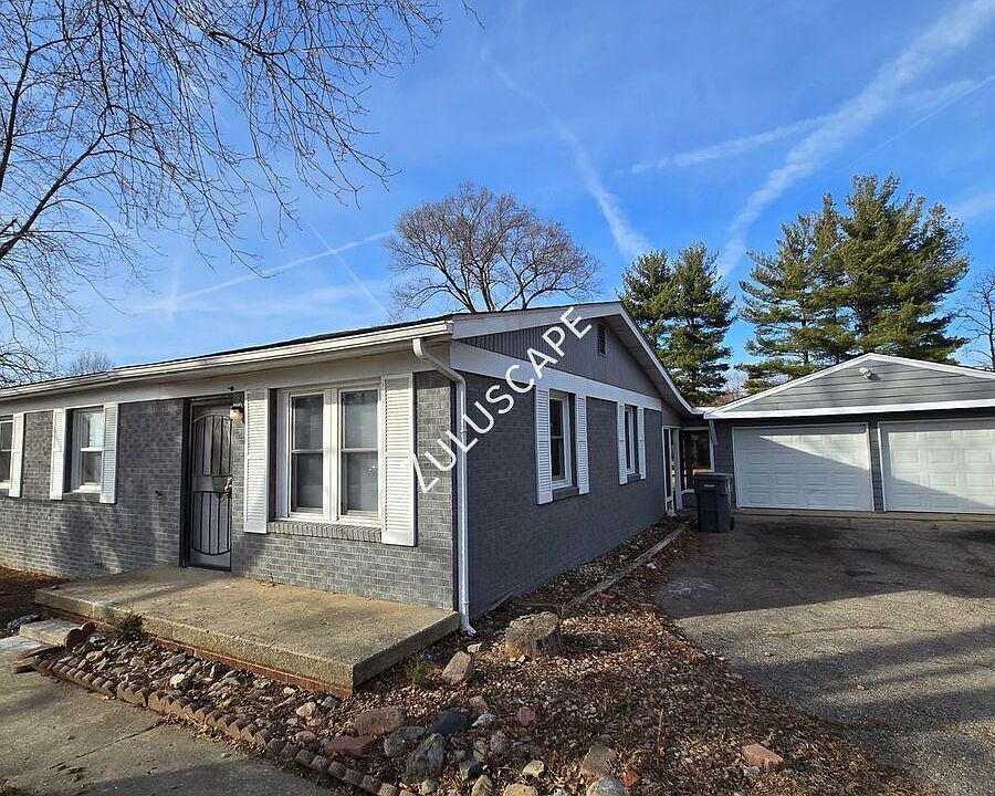 1st image of 3260 E Hanna Ave