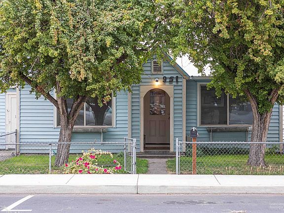 2nd image of 951 NW 2nd St