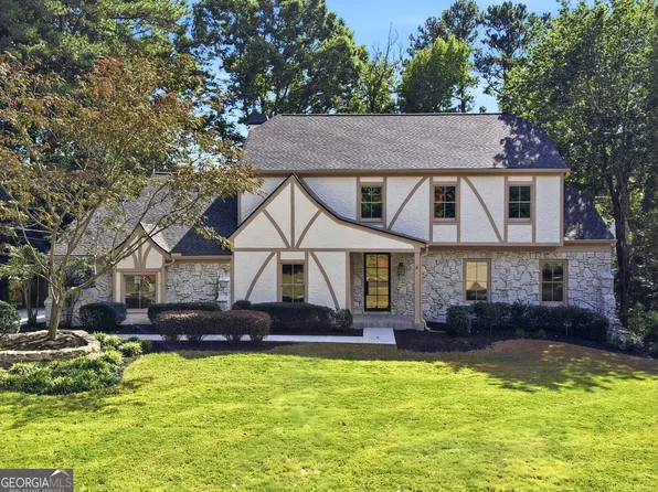 1318 Mile Post Dr, Dunwoody, GA 30338