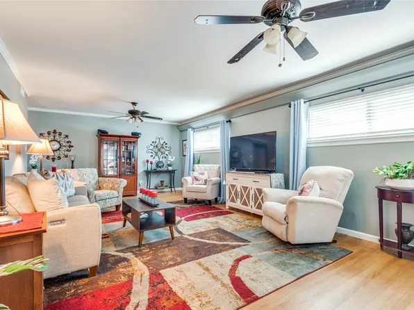 1909 Colony Dr, Irving, TX 75061