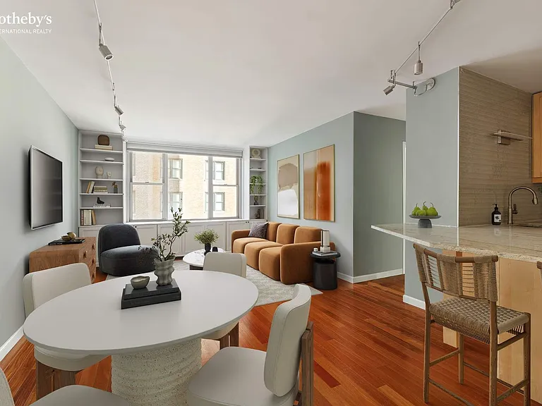 137 E 36th St #8H — Photo 1