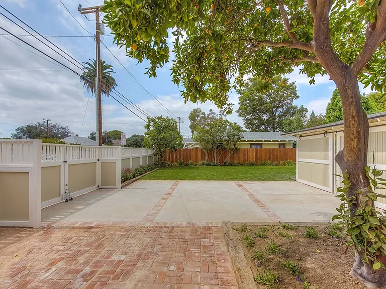 306 N Shaffer St — Photo 39