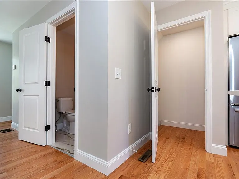 81 Cadora Ave — Photo 18