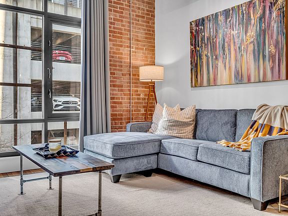 3rd image of 704 Taylor St APT 201