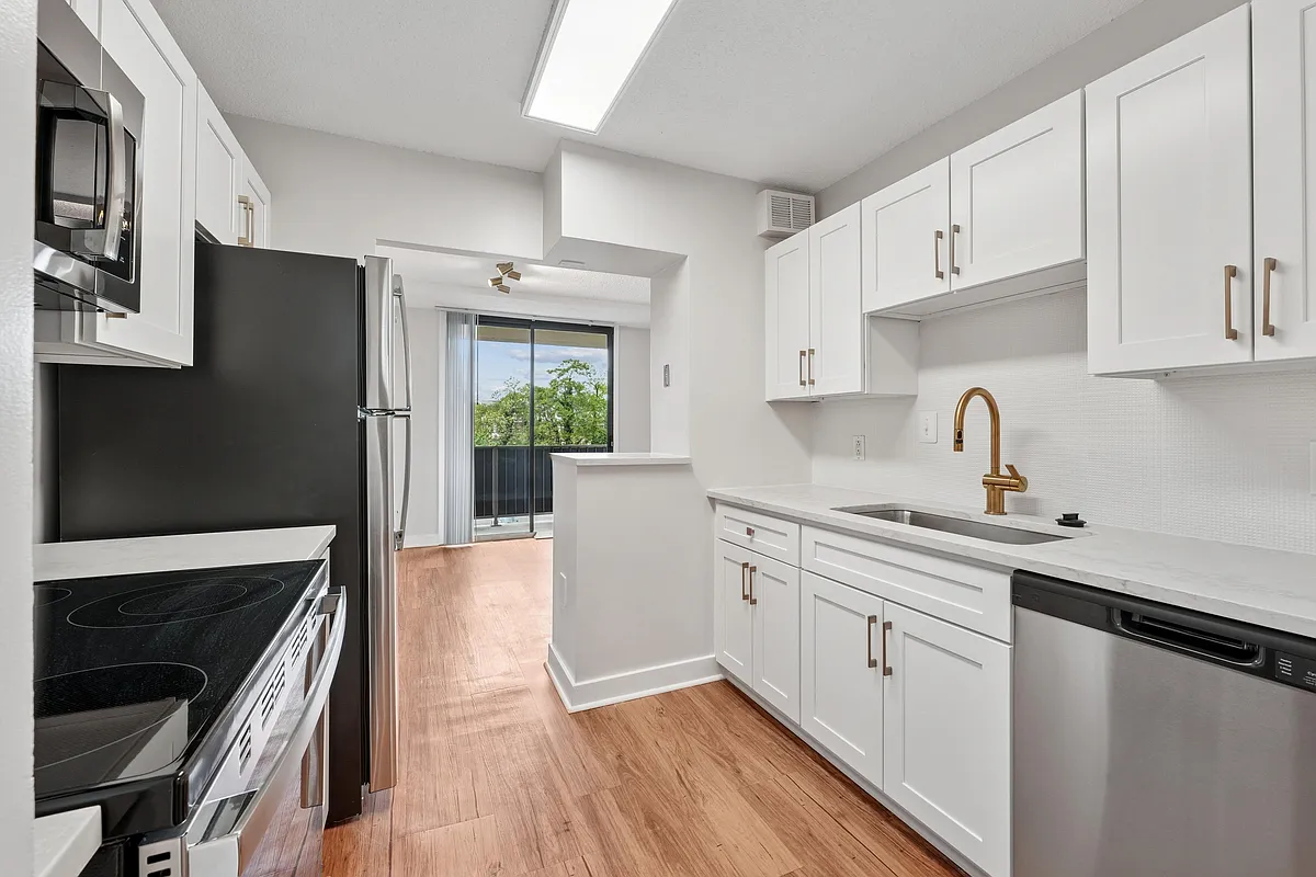 Building Photo - Riverside Apartments