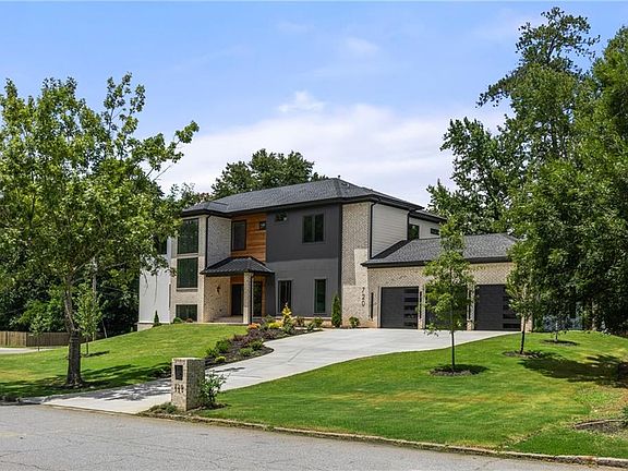 2nd image of 720 Glenforest Rd