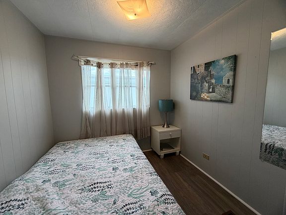 5th image of 429 Cobalt Ave