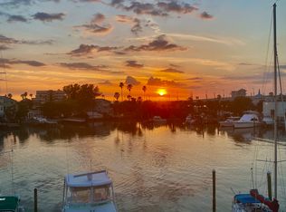 12500 Capri Cir N APT 304, Treasure Island, FL 33706