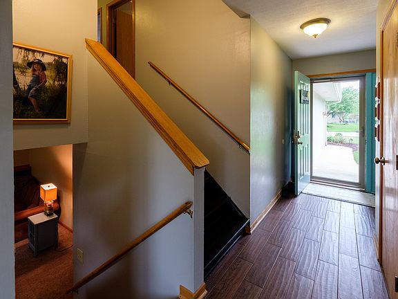 3rd image of 4635 Bedfordshire Dr