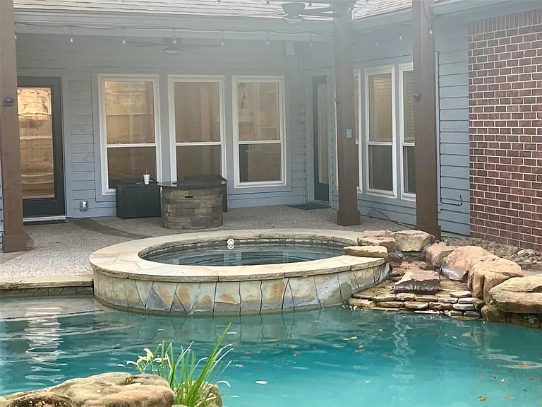 39 Silent Brook Pl — Photo 38