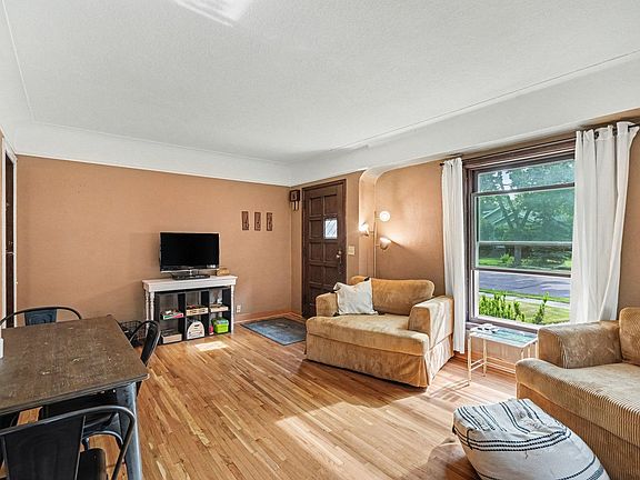 4th image of 3745 Orchard Ave N