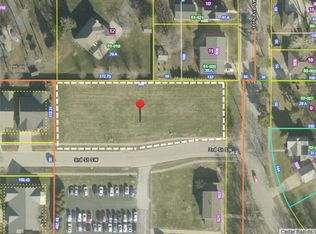 10th Ave SW, Mount Vernon, IA 52314