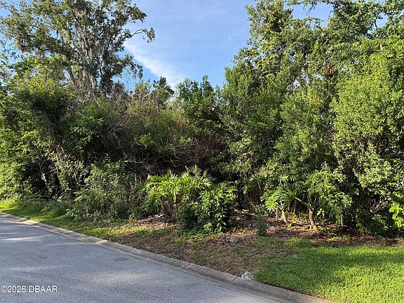 2nd image of 12 Pebble Beach Dr