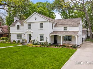 833 Gladstone Dr SE, East Grand Rapids, MI 49506