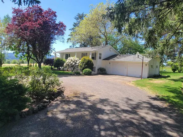 16765 NE Kings Grade, Newberg, OR 97132