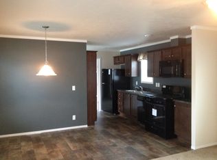 17004 Saint George Dr, Macomb, MI 48044