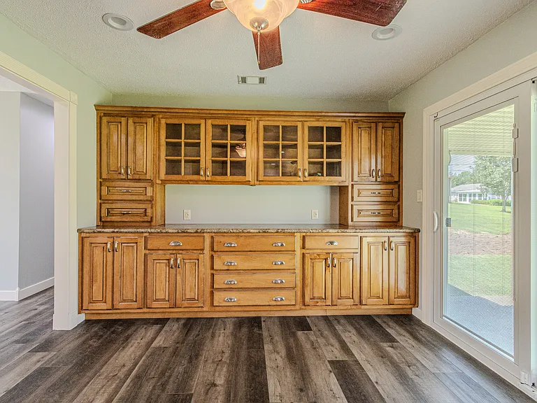 306 N Center Hill Rd — Photo 17