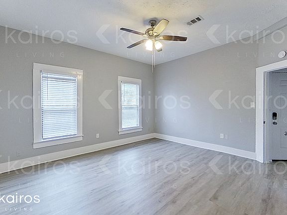 5th image of 132 7th Ave N