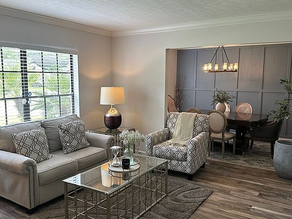 4th image of 7216 Woodbrook Dr