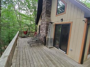 6119 Braintree Ct, Bushkill, PA 18324