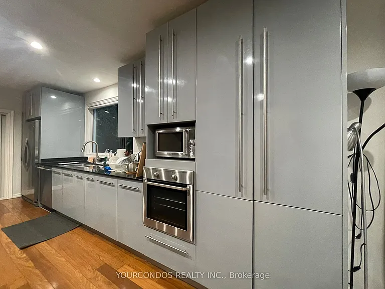 193 Brunswick Ave #UPPER A B — Photo 12
