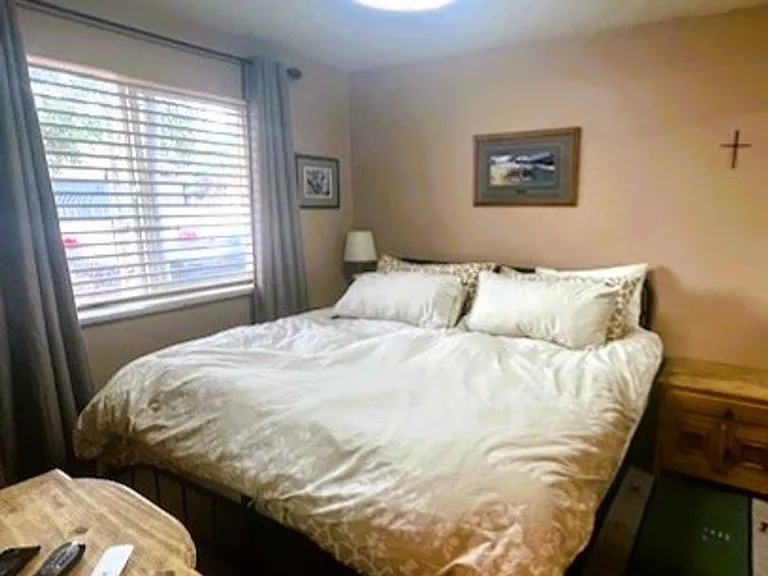 330 E La Bonte St #7 — Photo 13