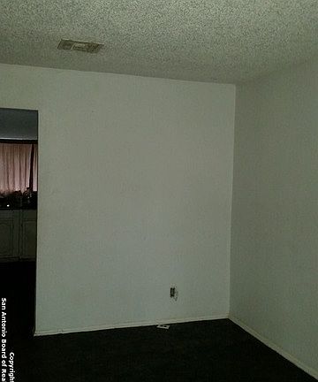 5th image of 5227 Sachem Dr
