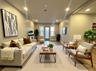 2 Balsam Ave S #5, Hamilton, ON L8M3B1