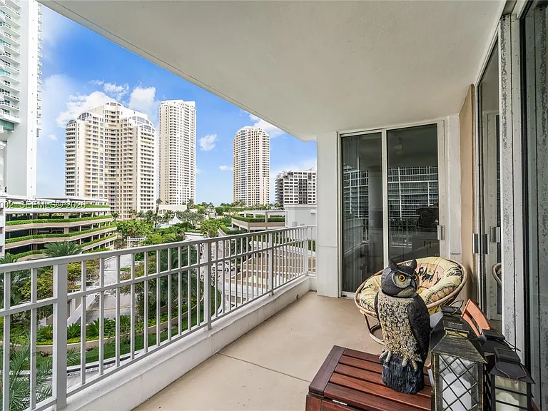 701 Brickell Key Blvd #604 — Photo 46