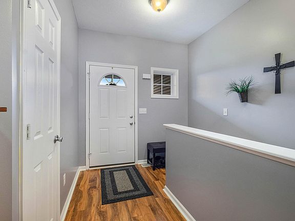 5th image of 618 Wild Flower Dr