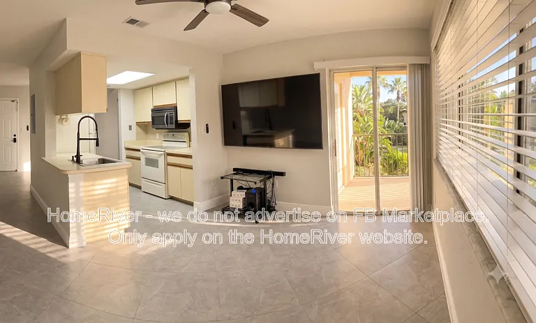 616 Beach Park Ln #V261 — Photo 4