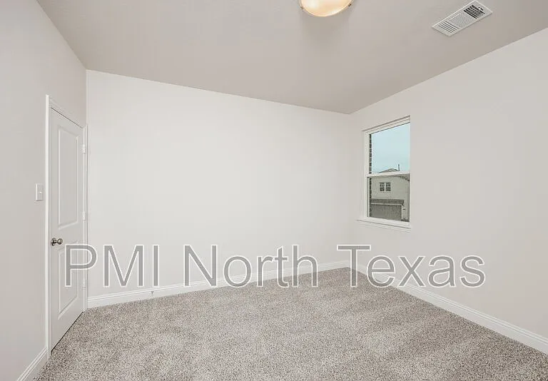 3212 Cordelia Dr — Photo 6