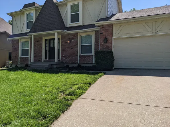 11217 Benson St, Overland Park, KS 66210
