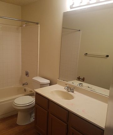 5th image of 6350 Cambridge Dr APT 3