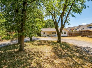 500 Roberts Cut Off Rd, River Oaks, TX 76114