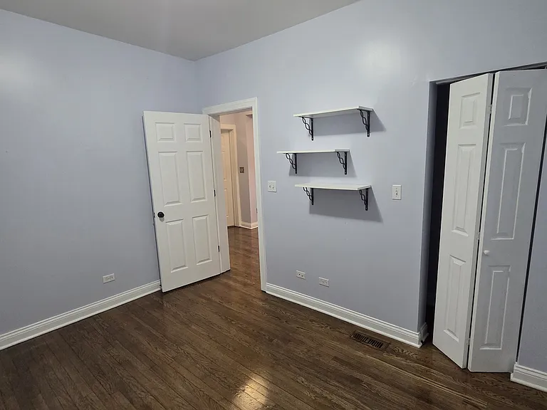 1946 W Touhy Ave #1 — Photo 9