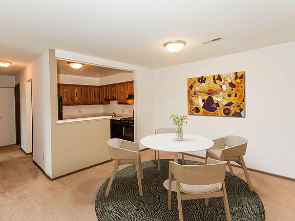3rd image of 400 N Lake Park Ave APT E11n