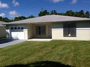 Home For Sale In Palm Grove