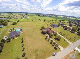 826 Meadow Lark Ln, Red Oak, TX 75154