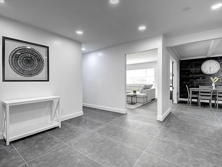 7513 E Cambridge Ave — Photo 4
