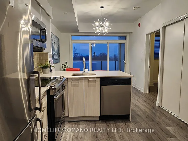 385 Osler St #411 — Photo 10