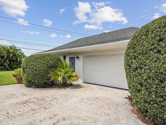 5th image of 137 SE Turtle Creek Dr