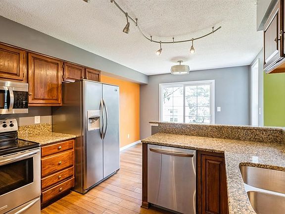4th image of 2405 81st Cir
