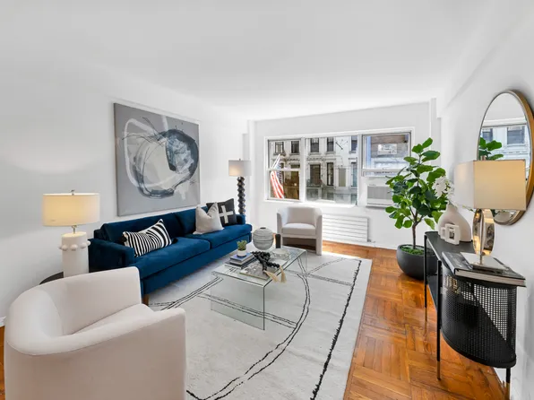 288 Lexington Avenue image 1 of 7