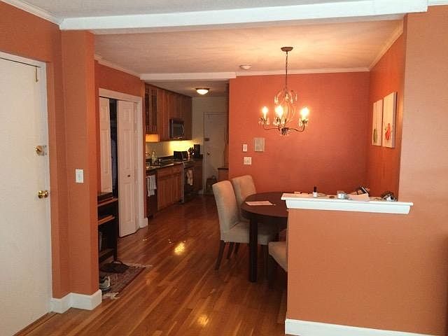 2nd image of 8 Wesley St #2188216