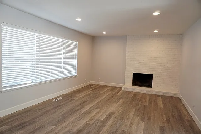 Beautiful Home, Cupertino Schools, Remodeled Kitchen and Bathrooms, Fresh Paint, Wood Floors! — Photo 4