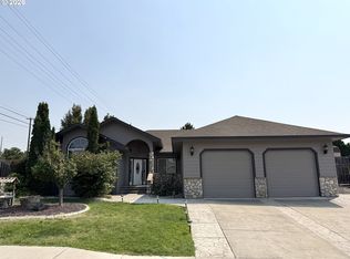 994 E Hurlburt Ave, Hermiston, OR 97838
