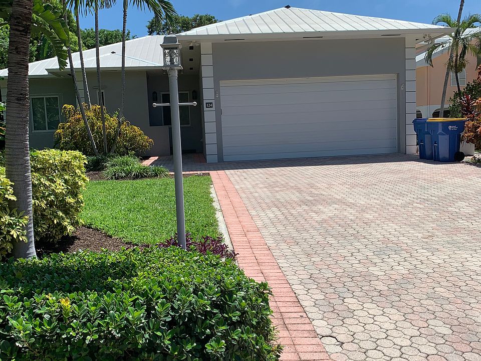 2nd image of 124 Seashore Dr