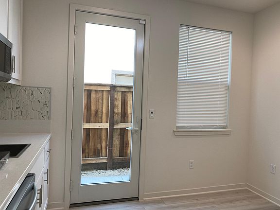3rd image of 3242 Garden Farms Ave