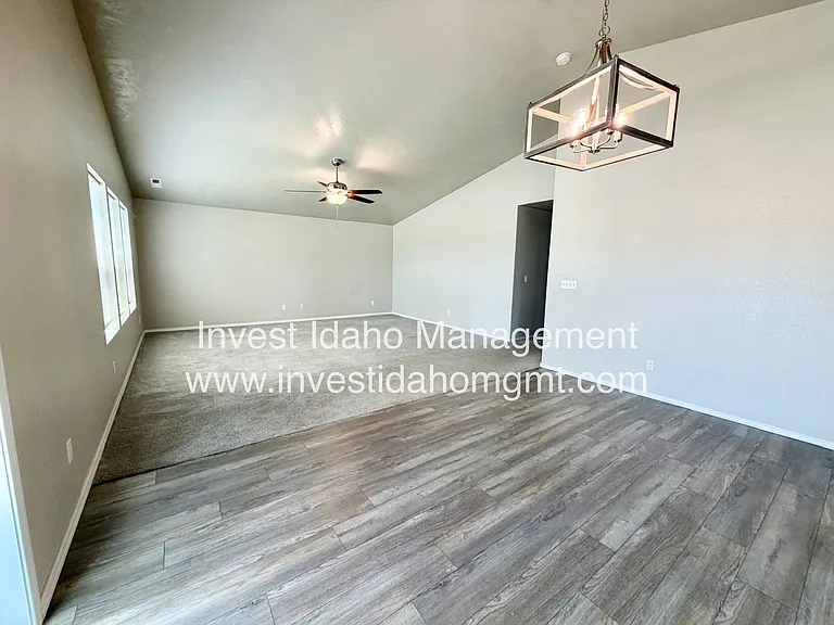 1441 W Sahara Dr — Photo 9